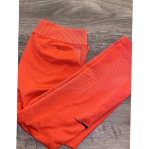 Nike Pro capri leggings